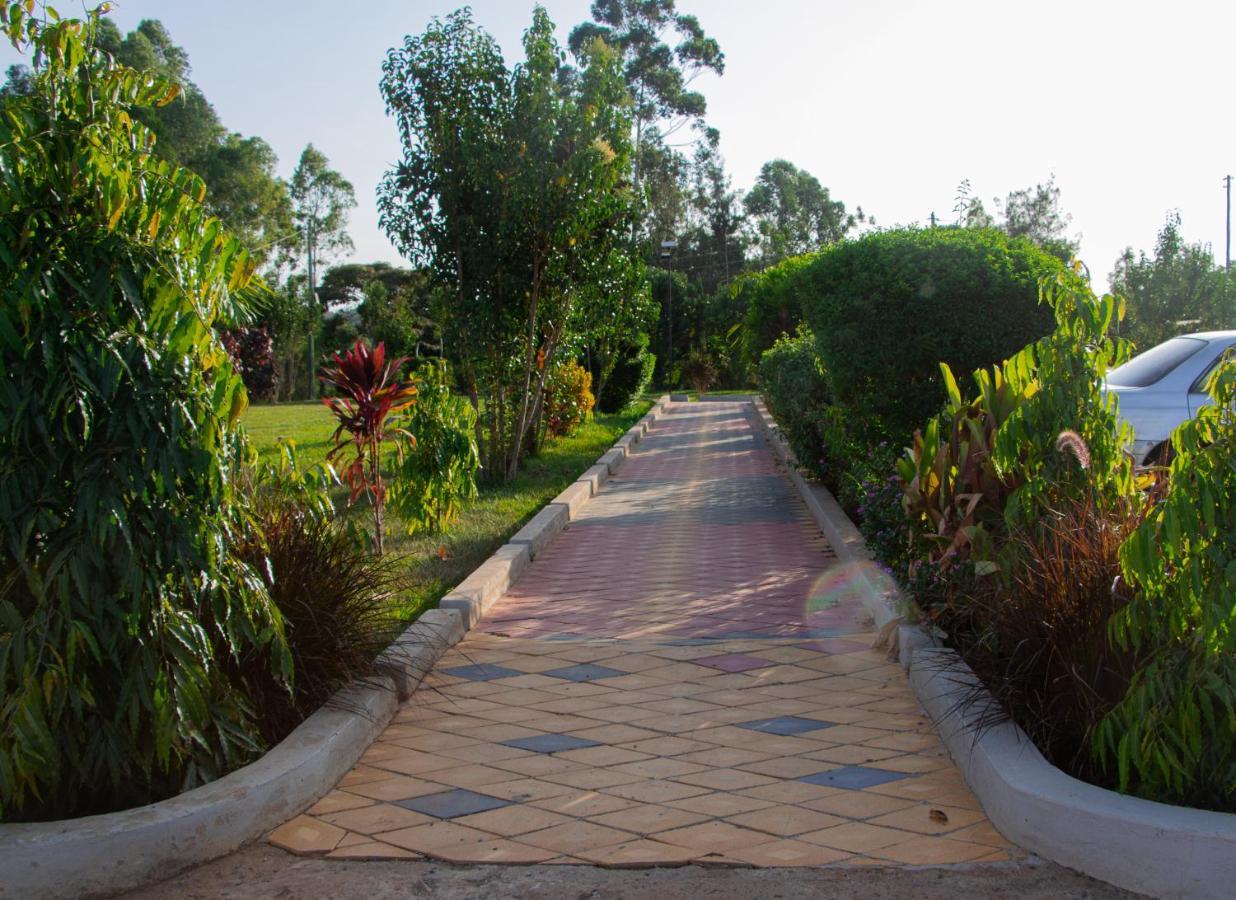 فندق Distinction Gardens Siaya المظهر الخارجي الصورة